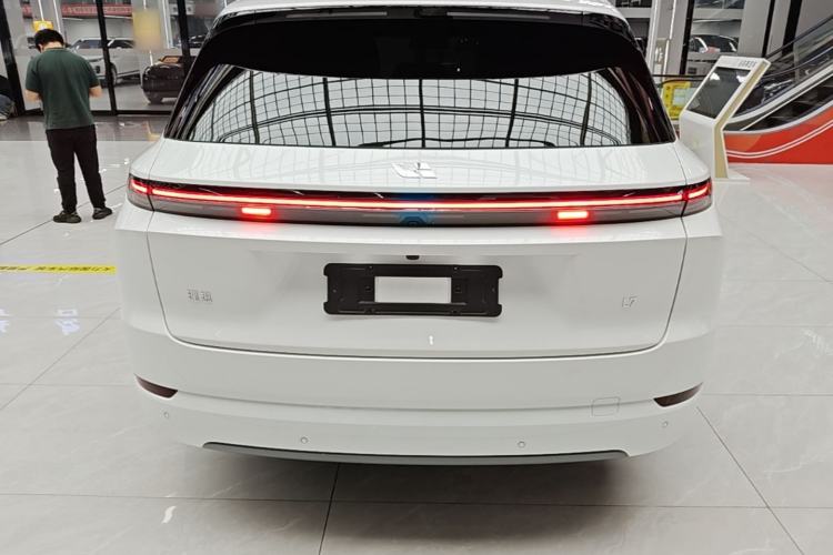 Li Auto L7 2024 — 5
