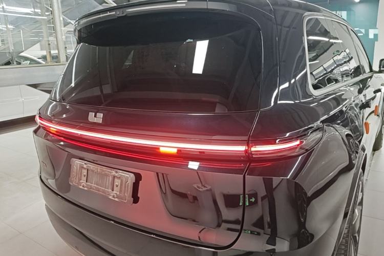 Li Auto L9 2025 — 5
