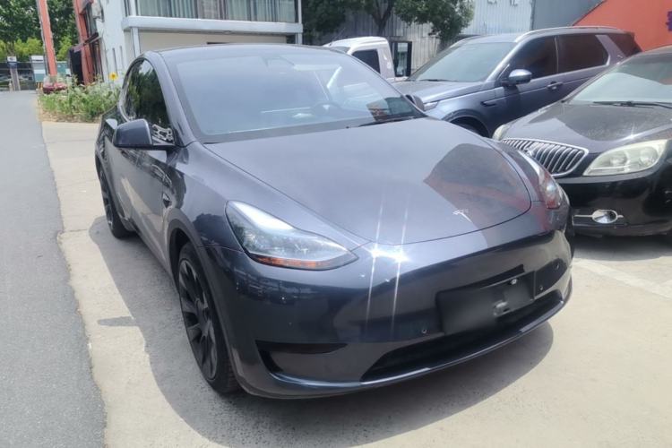 Tesla Model Y 2022 — 3