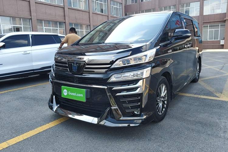 Toyota vellfire 2023 — фото 1