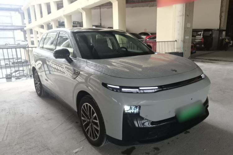Leapmotor B10 2025 — 3