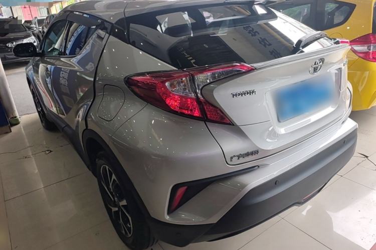 Toyota C-HR 2020 — фото 4