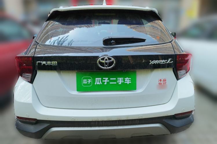 Toyota Yaris 2022 — 5