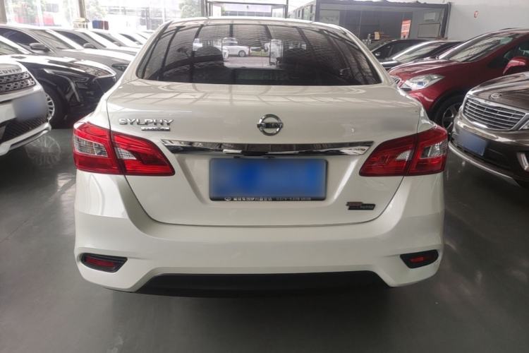 Nissan Sentra 2022 — 5