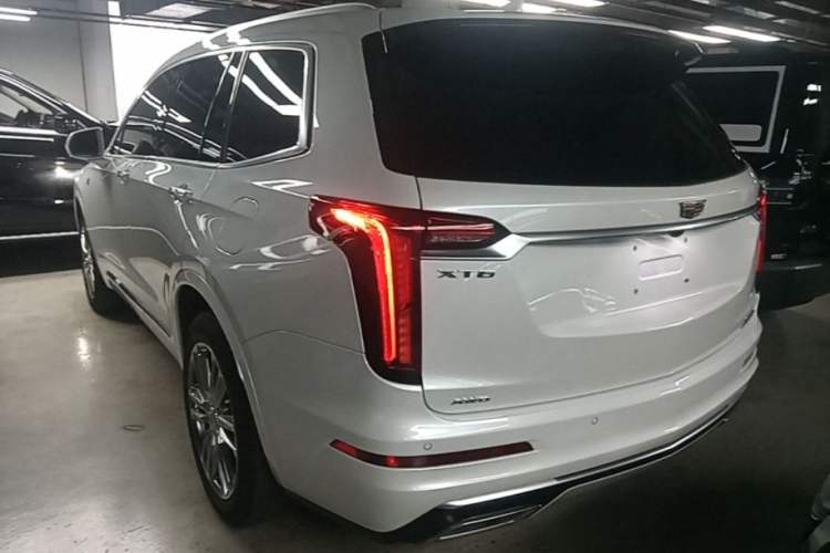 Cadillac XT6 2022 — фото 4