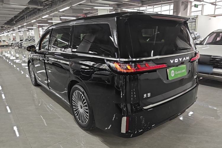 Voyah Dream 2025 — 4