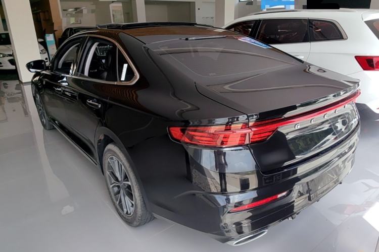 Geely Preface 2023 — фото 4