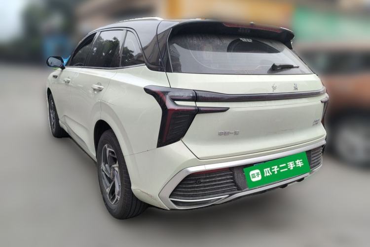 Hongqi HS3 2023 — 4
