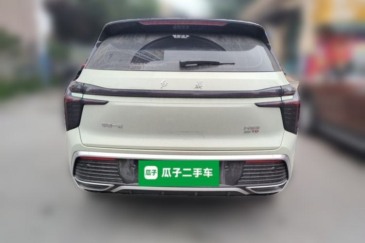 Hongqi HS3 2023 — 5