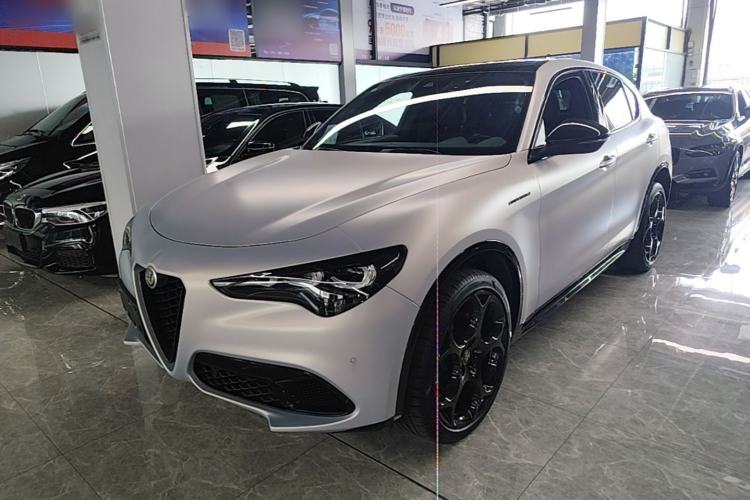 Alfa Romeo romeo stelvio 2023 — фото 1