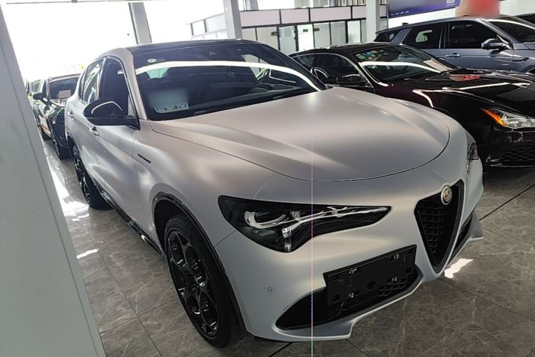 Alfa Romeo romeo stelvio 2023 — фото 3