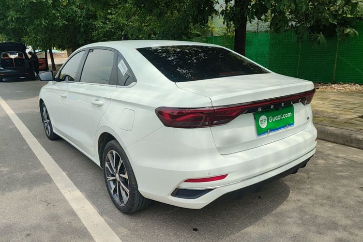Geely Emgrand 2025 — 4