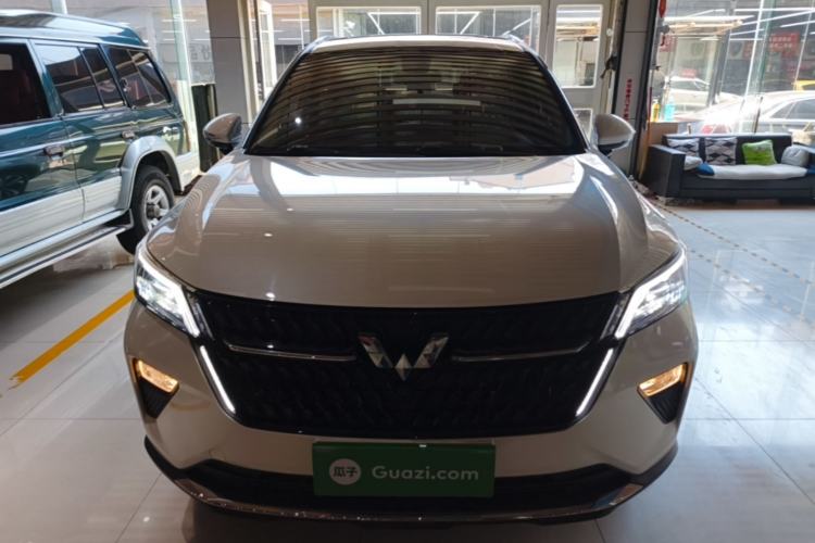 Wuling Asta 2022 — 2