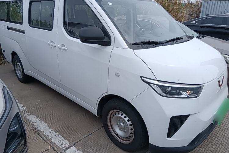Wuling Yangguang 2025 — 3