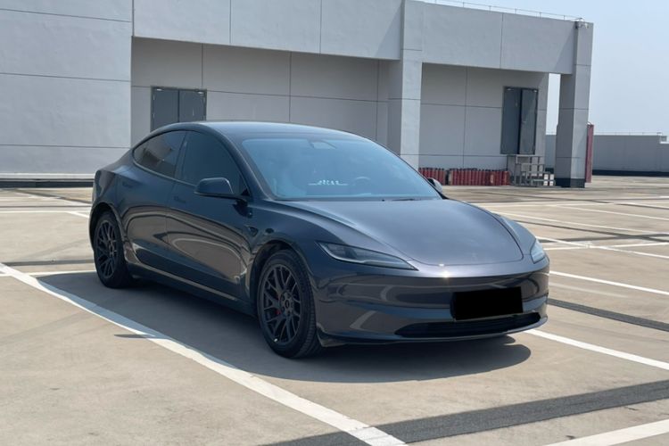 Tesla Model 3 2023 — 3