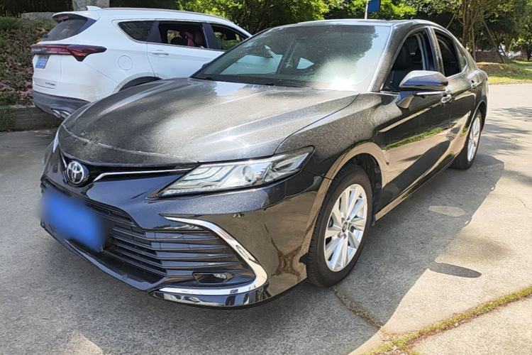 Toyota Camry 2021 — фото 1