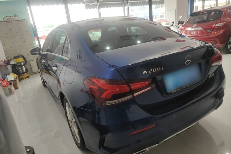 Mercedes-Benz A 200 L 2021 — 4