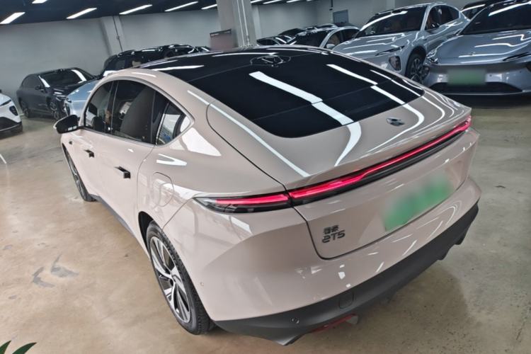 NIO ET5 2022 — 4
