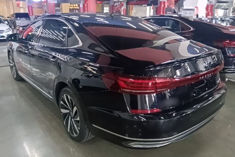 Volkswagen Passat 2022 — 4