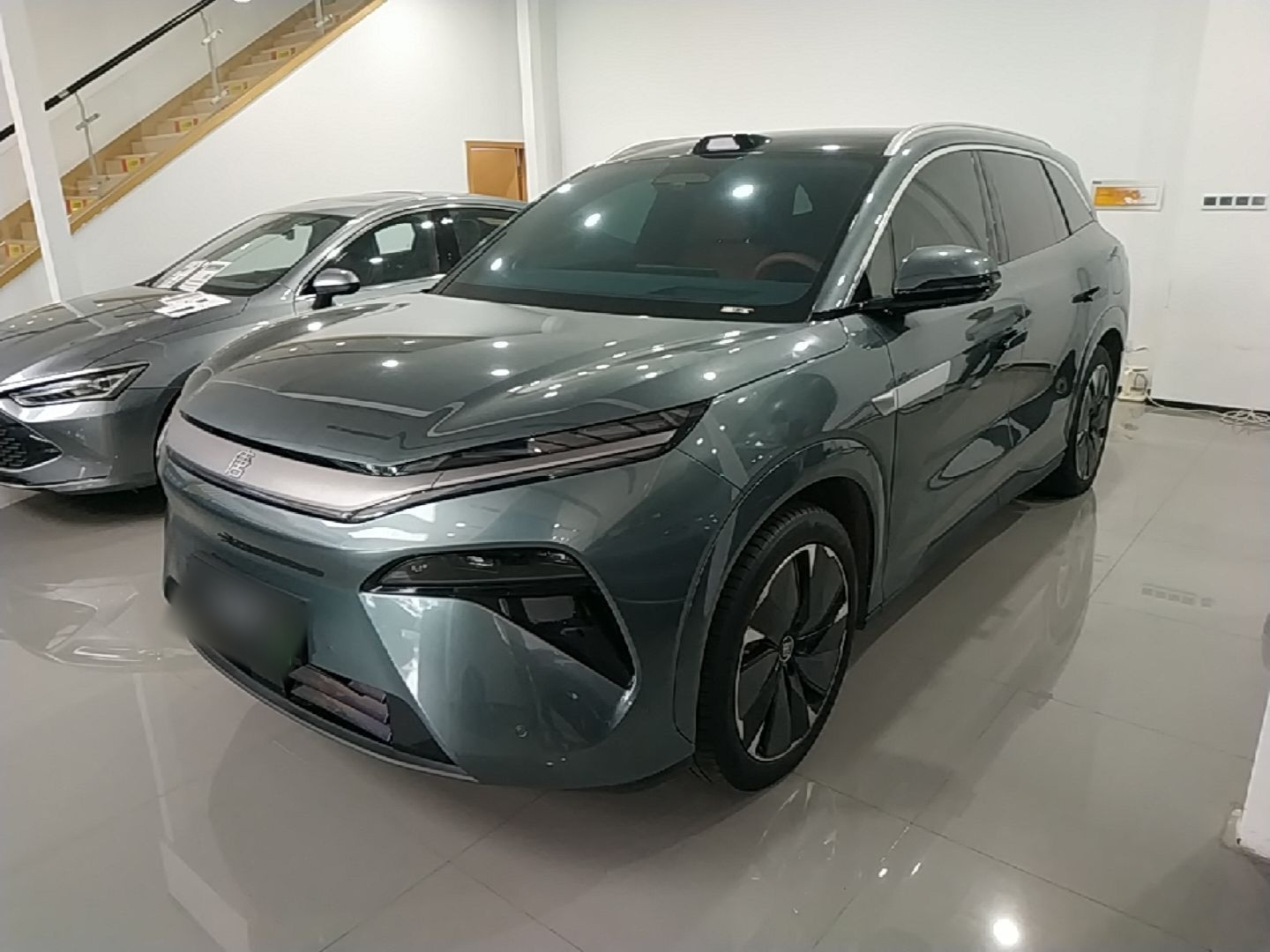 BYD Tang L 2025 — фото 1