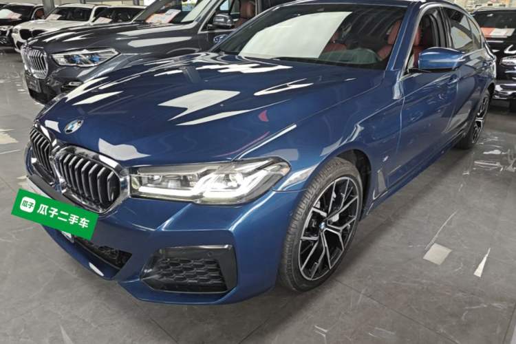 BMW 5 series 2022 — фото 1