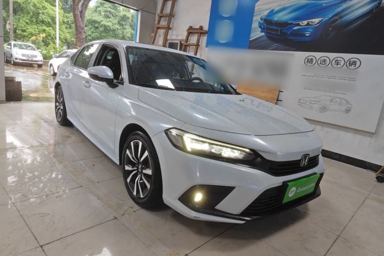 Honda Civic 2023 — 3