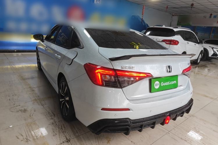 Honda Civic 2023 — 4
