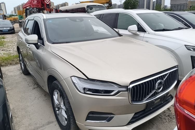 Volvo XC60 2021 — 3