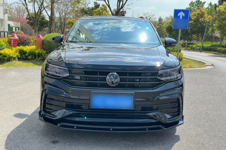 Volkswagen Tiguan L 2024 — 2