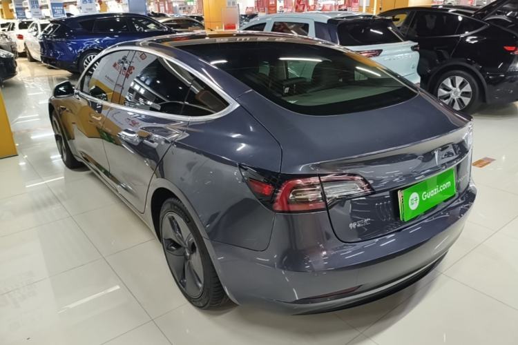 Tesla Model 3 2020 — 4
