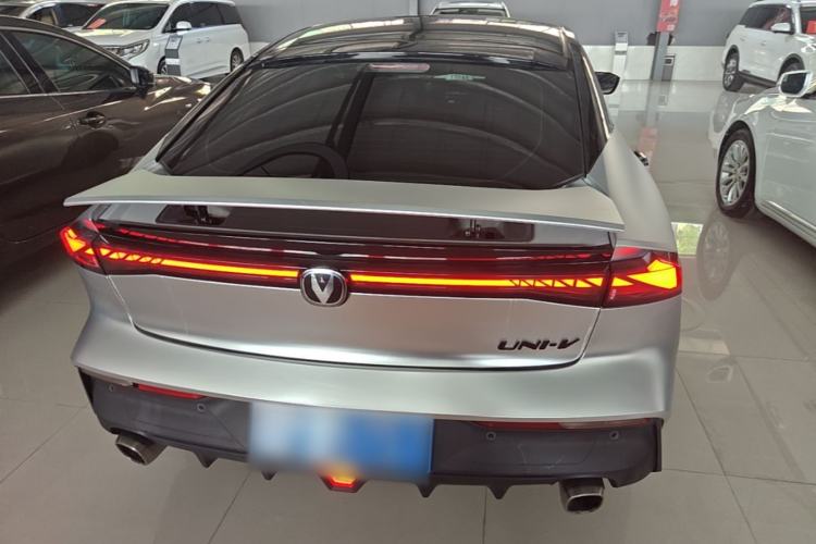 ChangAn UNI-V 2022 — 5