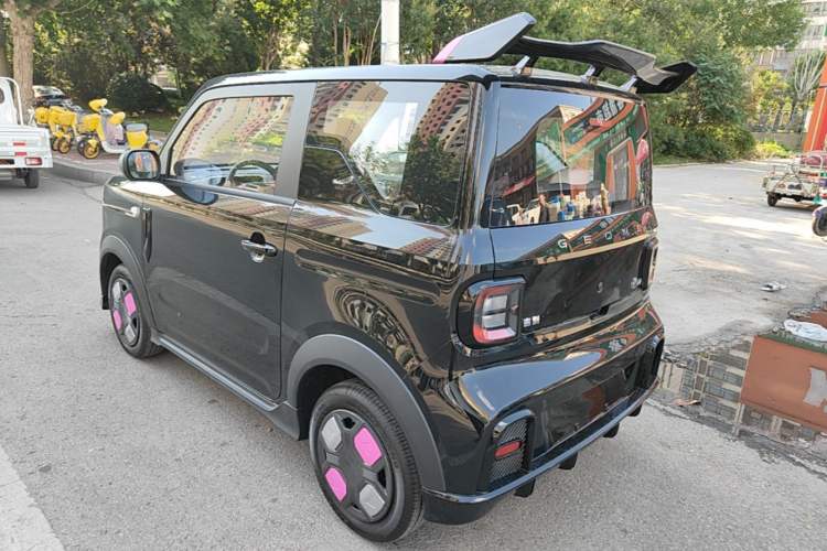 Geely Galaxy Panda 2025 — 4