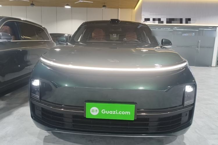 Li Auto L8 2023 — 2