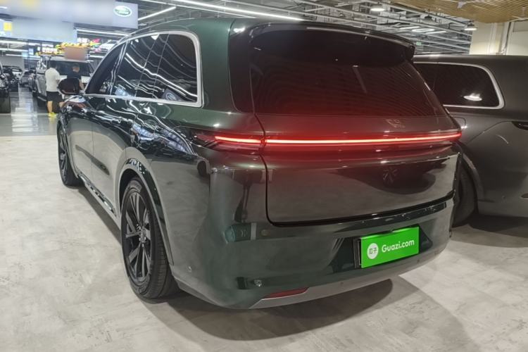 Li Auto L8 2023 — 4