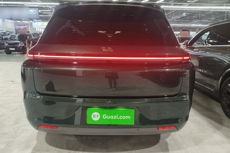 Li Auto L8 2023 — 5