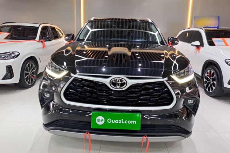 Toyota Highlander 2022 — 2