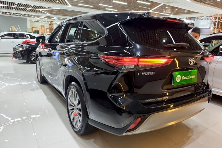 Toyota Highlander 2022 — 4
