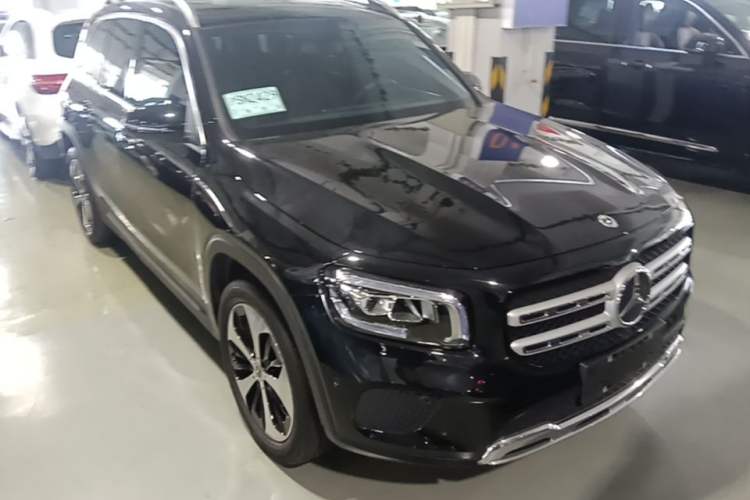 Mercedes-Benz GLB 220 2023 — 3