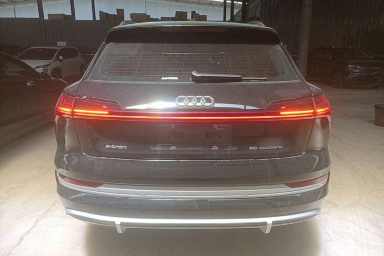 Audi e-tron 2021 — 5