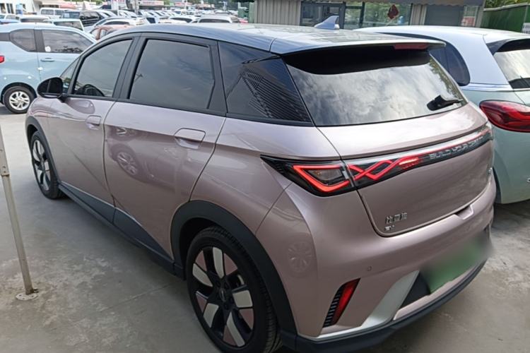 BYD Dolphin 2025 — 4