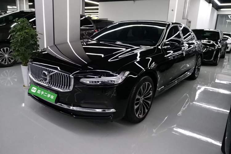 Volvo S90 2025 — фото 1