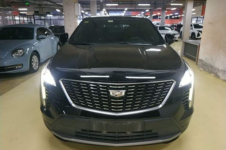 Cadillac XT4 2021 — фото 2
