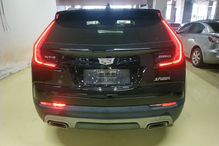 Cadillac XT4 2021 — фото 5