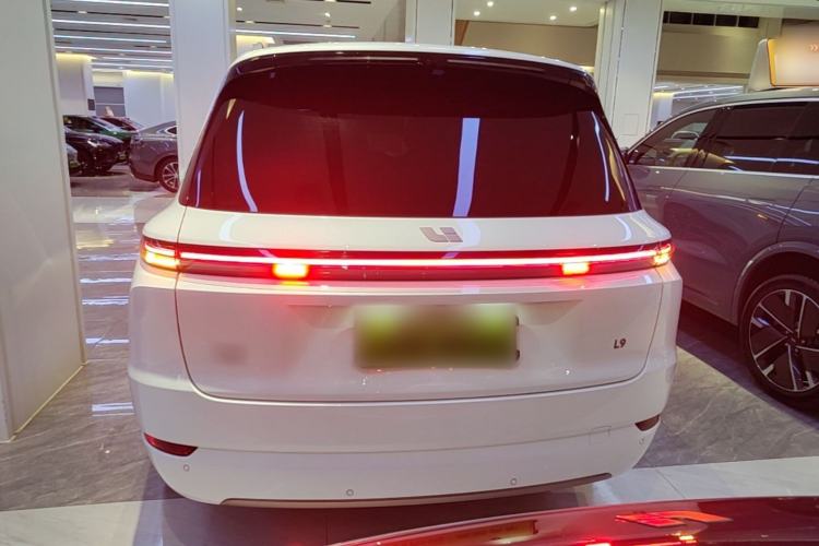 Li Auto L9 2025 — 5