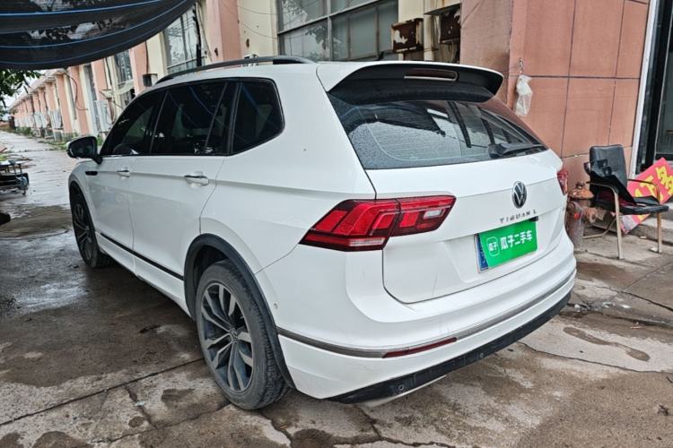 Volkswagen Tiguan L 2021 — 4