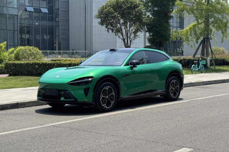 Xiaomi Auto YU7 2025 — фото 1
