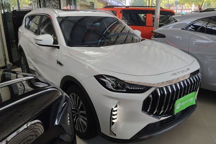 Jetour X70 Plus 2025 — 3