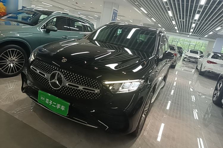 Mercedes-Benz GLC 300 L 2023 — фото 1