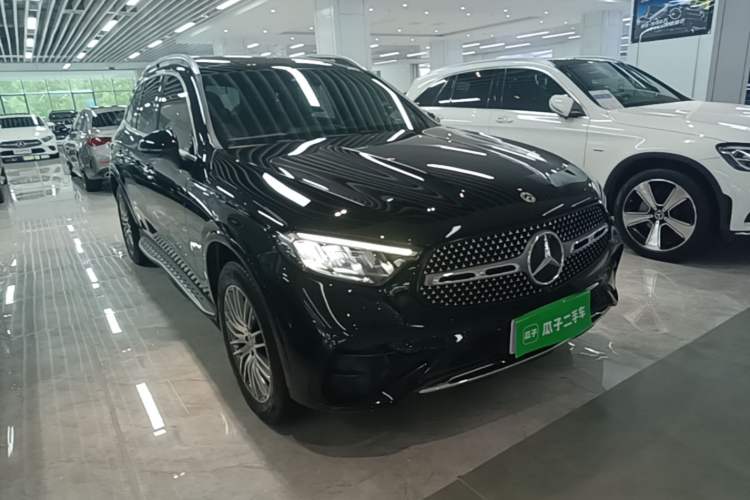 Mercedes-Benz GLC 300 L 2023 — фото 3