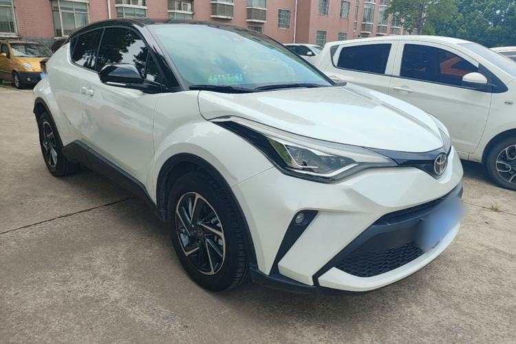 Toyota C-HR 2023 — фото 3